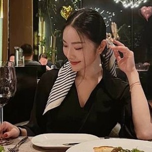                     chinagirl                