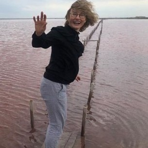                     NOA                