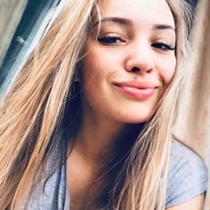                     Allia                
